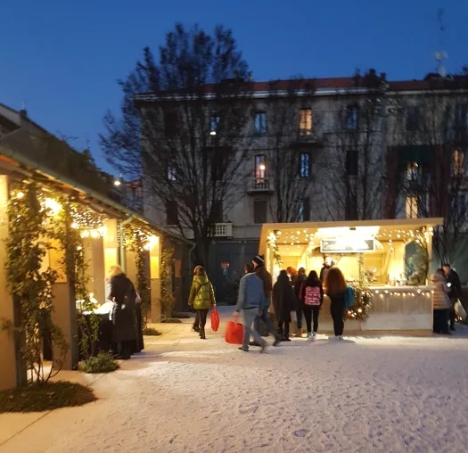 Christmas market at Bagni Misteriosi by night