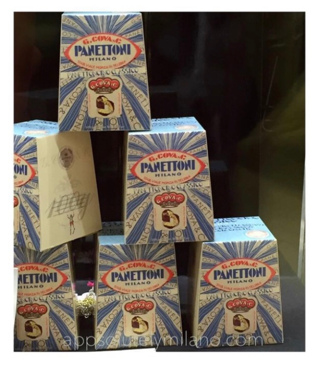 Display of Panettone boxes with retro design