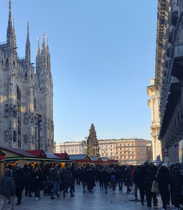The Christmas market in Piazza Duomo, Milan